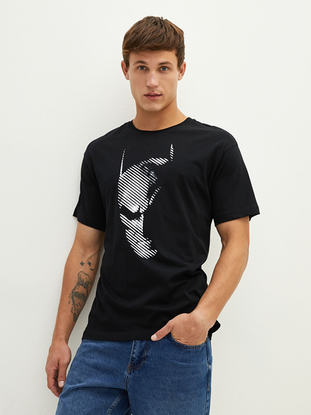 Siyah Bisiklet Yaka Kısa Kollu Batman Baskılı Penye Erkek Tişört