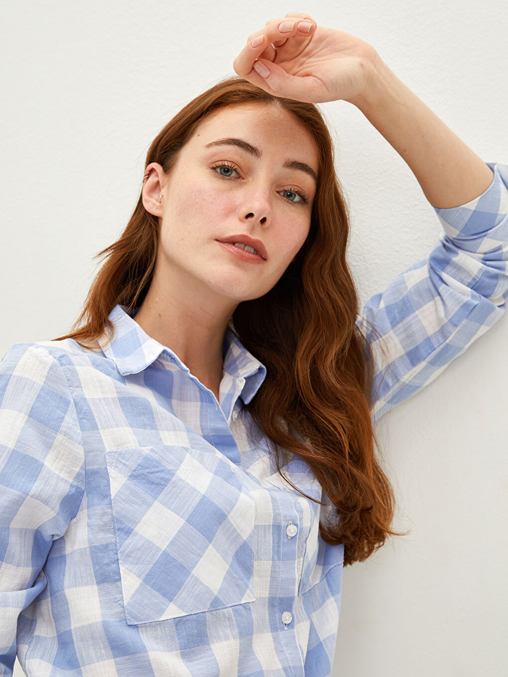 LCWAIKIKI Classic Button-Down Plaid Long Sleeve Poplin Women's Shirt -W1FB14Z8-LLC
