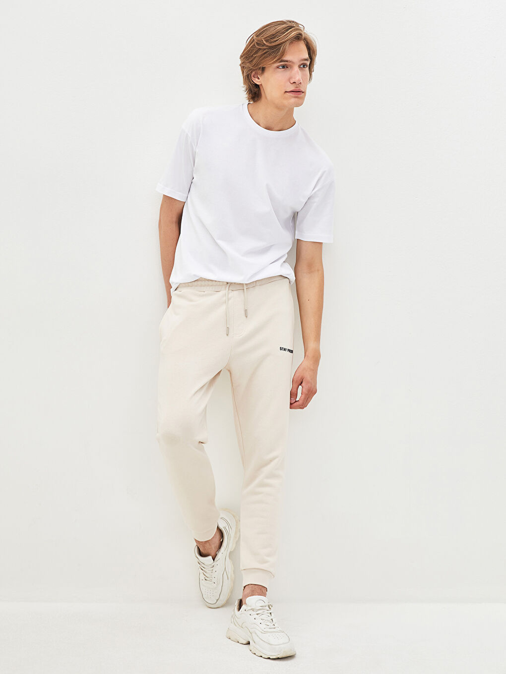 Bej Standart Kalıp Erkek Jogger Eşofman Altı-1