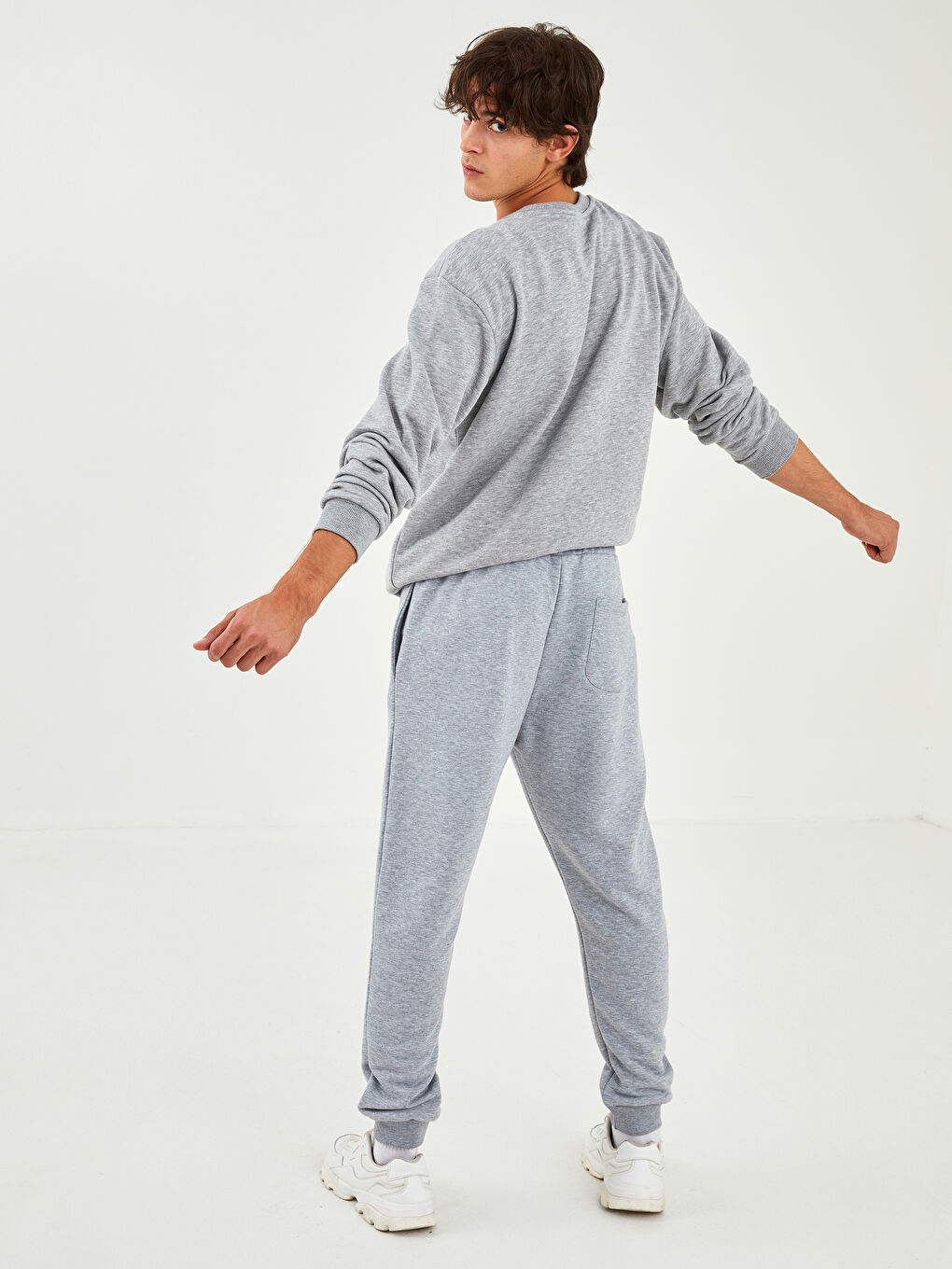 Gri Standart Kalıp Erkek Jogger Eşofman Altı-6