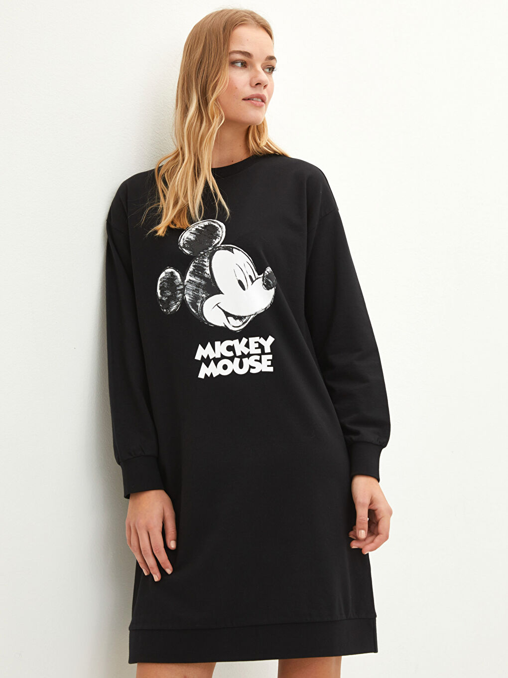 Crew Neck Mickey Mouse Printed Long Sleeve Maternity Dress-2
