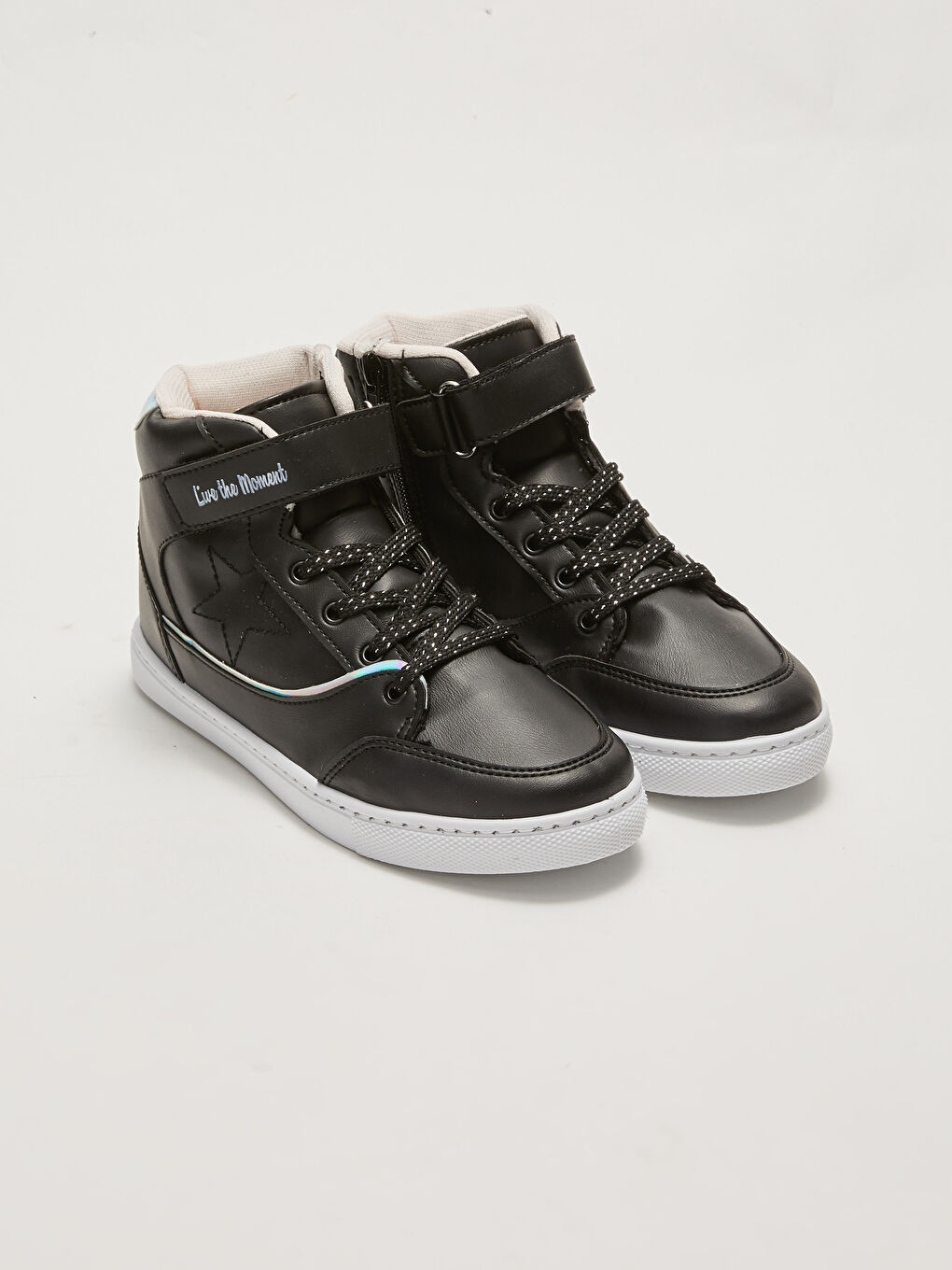 Siyah Bağcıklı ve Cırt Cırtlı Bilek Boy Kız Çocuk Spor Ayakkabı