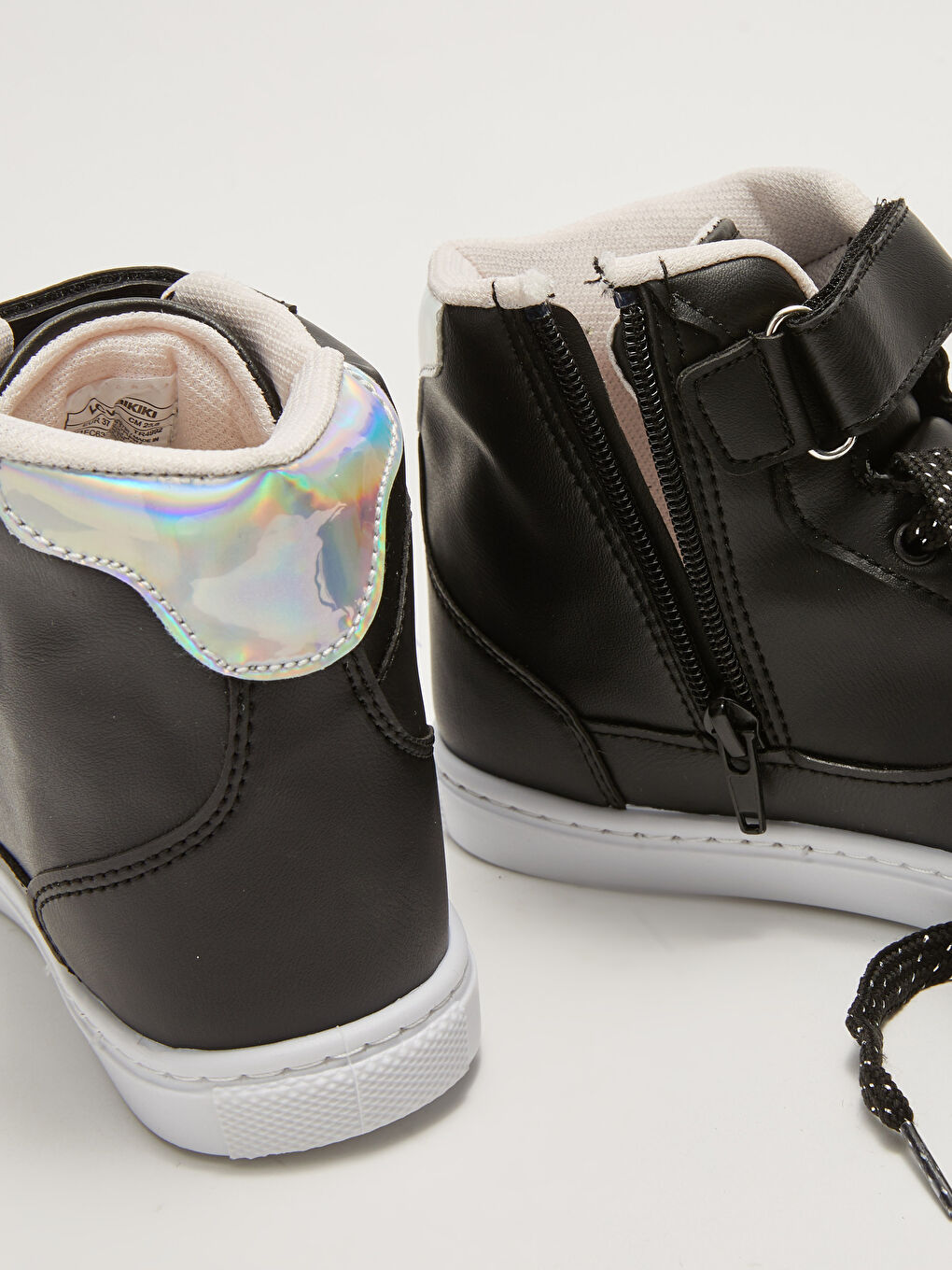 Siyah Bağcıklı ve Cırt Cırtlı Bilek Boy Kız Çocuk Spor Ayakkabı-3