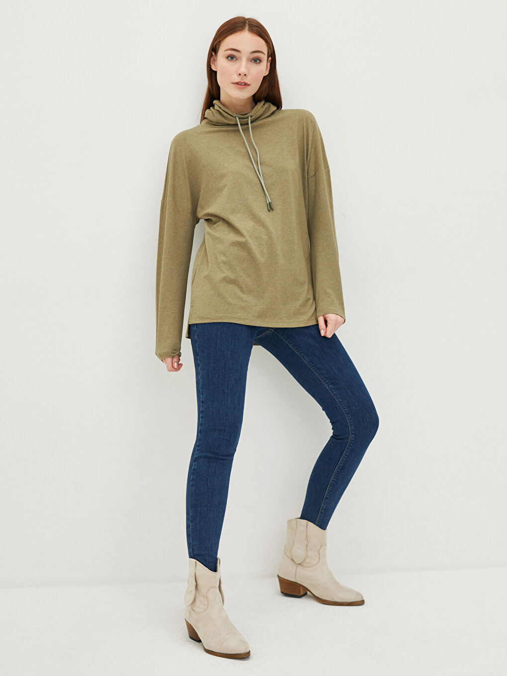 Haki Keşiş Yaka Düz Uzun Kollu Kadın Tişört-1