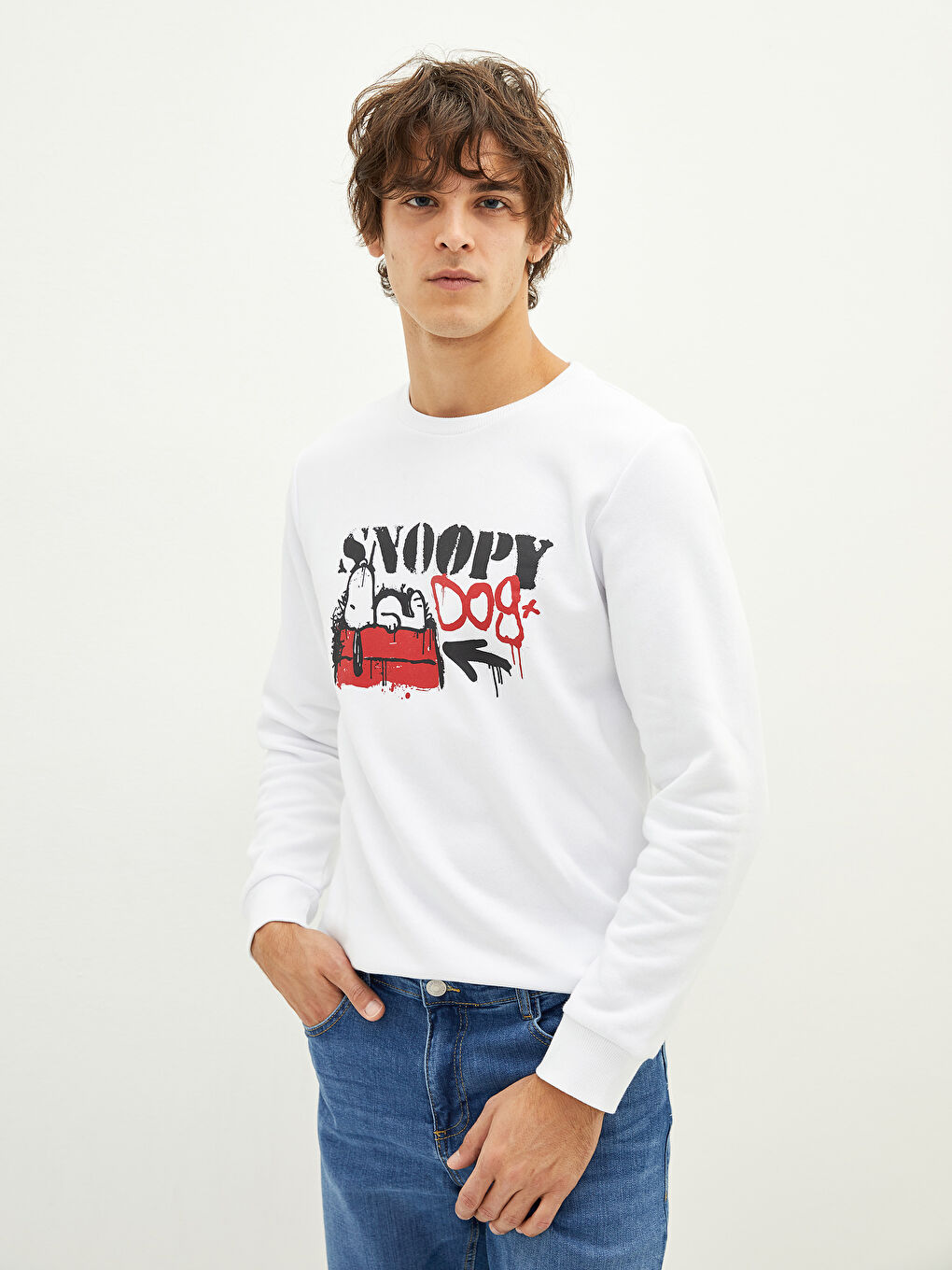 سويت شيرت تخين كم طويل مطبوع سنوبي بياقة دائرية للرجال-1