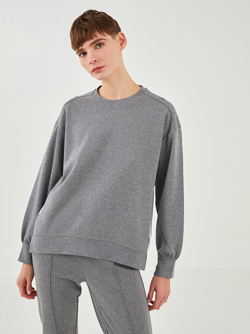 Crew Neck Plain Long Sleeve Women's Sweatshirt-1