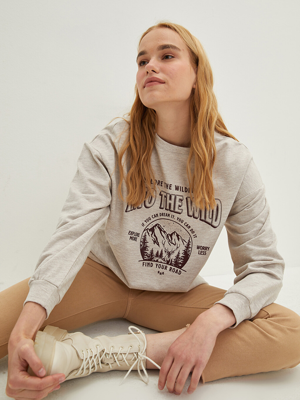 Crew Neck Printed Long Sleeve Women's Sweatshirt