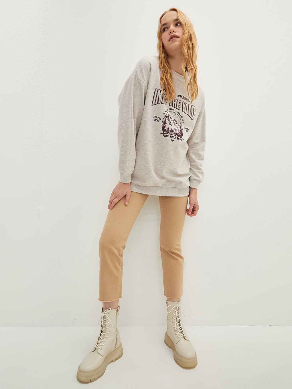 Crew Neck Printed Long Sleeve Women's Sweatshirt-2