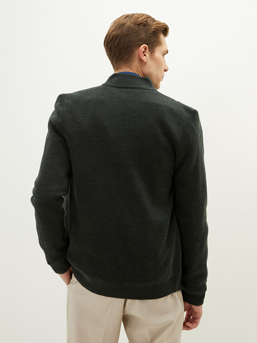 Cardigan en Tricot à Col Cheminée pour Hommes Coupe Régulière-4