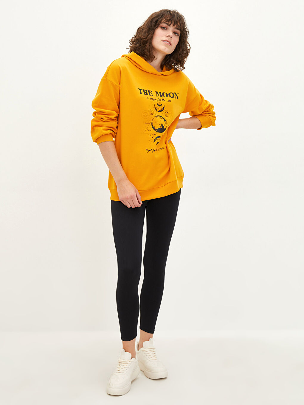 Худи Женское Толстое С Принтом-2