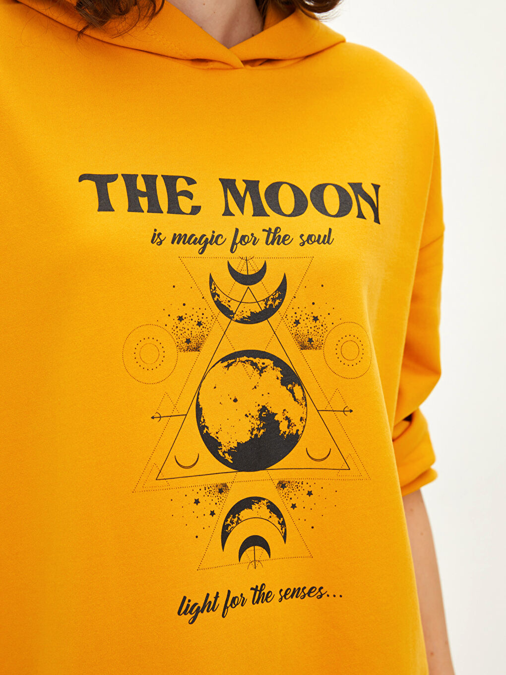 Худи Женское Толстое С Принтом-3