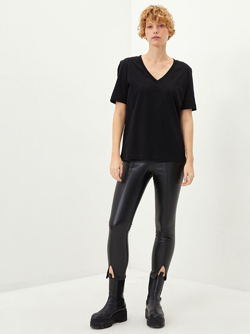 Siyah Yüksek Bel Slim Fit Deri Görünümlü Kumaş Kadın Pantolon-1