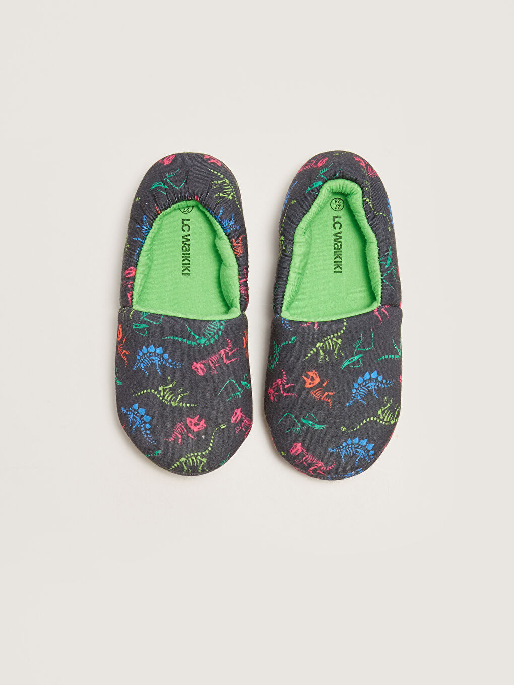 ұлдарға арналған принтті үйге арналған тәпішкелер-1