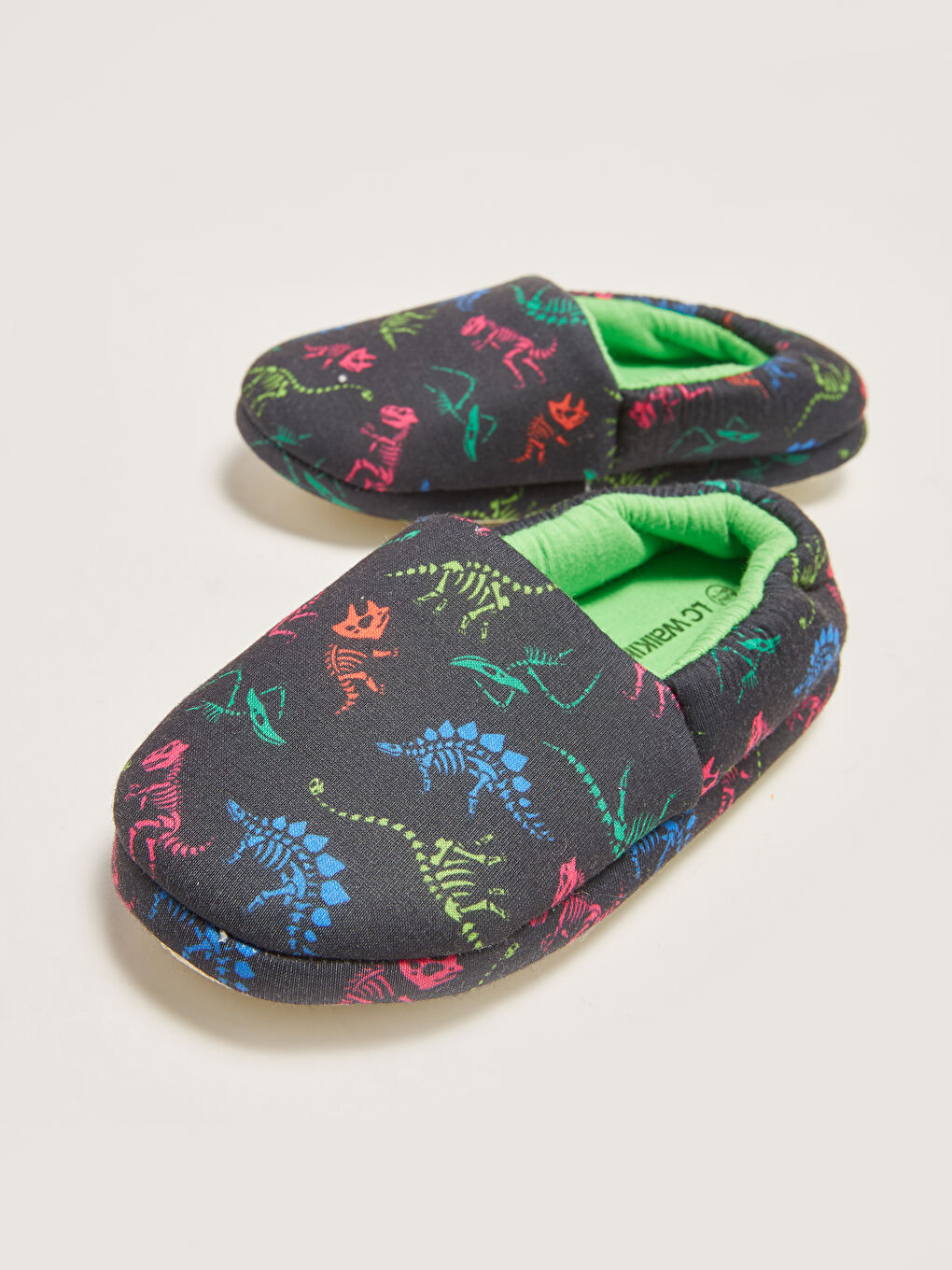 ұлдарға арналған принтті үйге арналған тәпішкелер-2