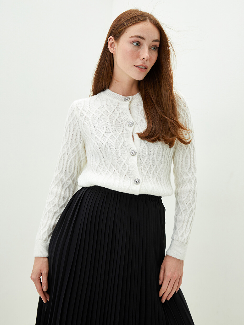 Cardigan Femme à Col Rond et Manches Longues-1