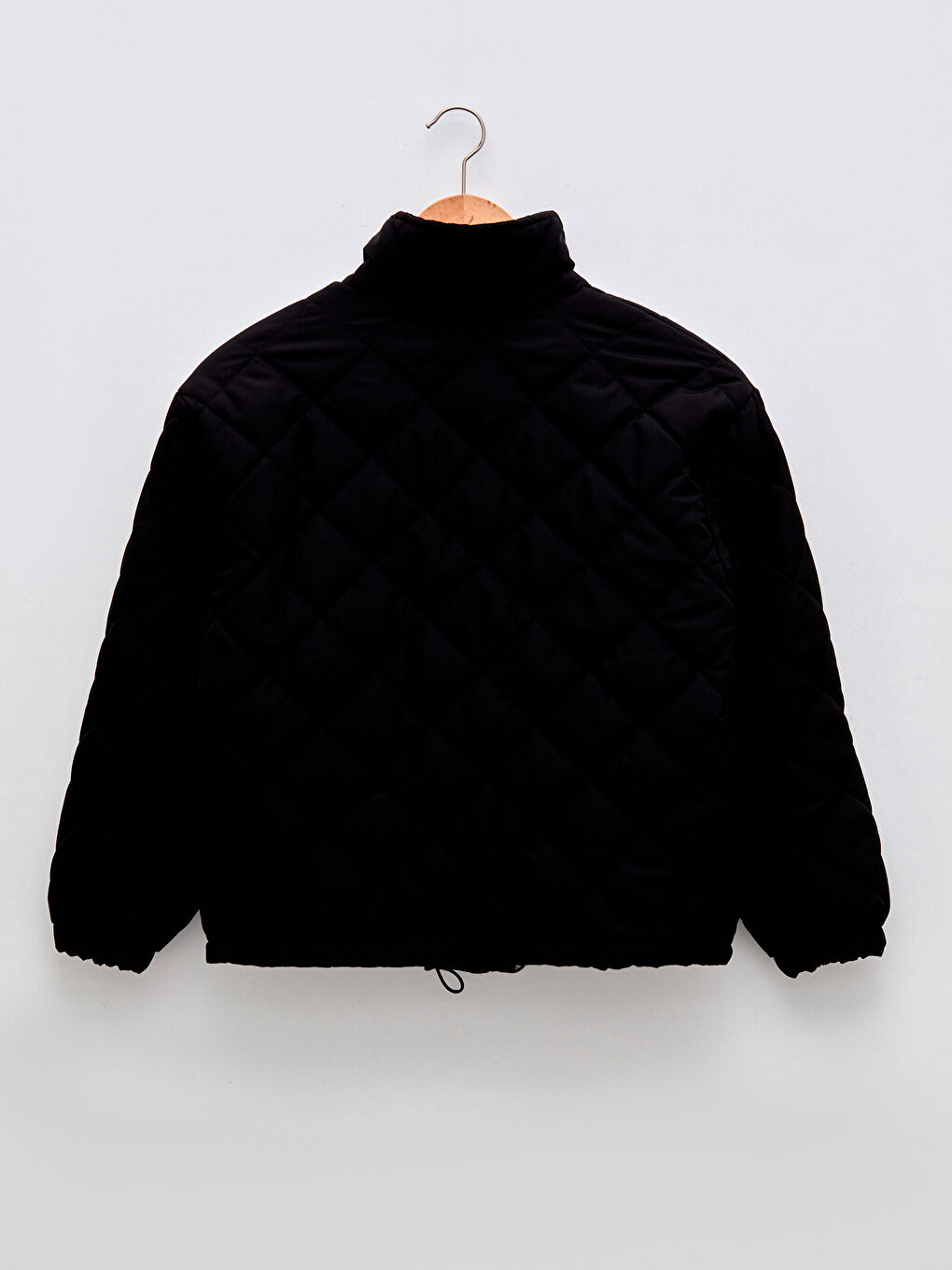 Siyah Dik Yaka Kapitone Desenli Uzun Kollu İnce Kadın Şişme Mont-7