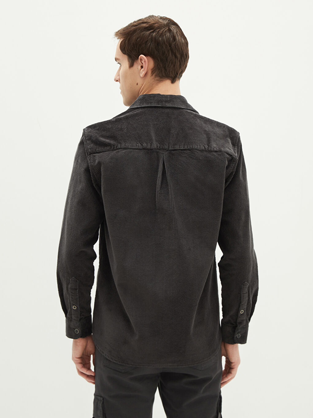 قميص رجالي كم طويل قطيفة بقصة عادية-4