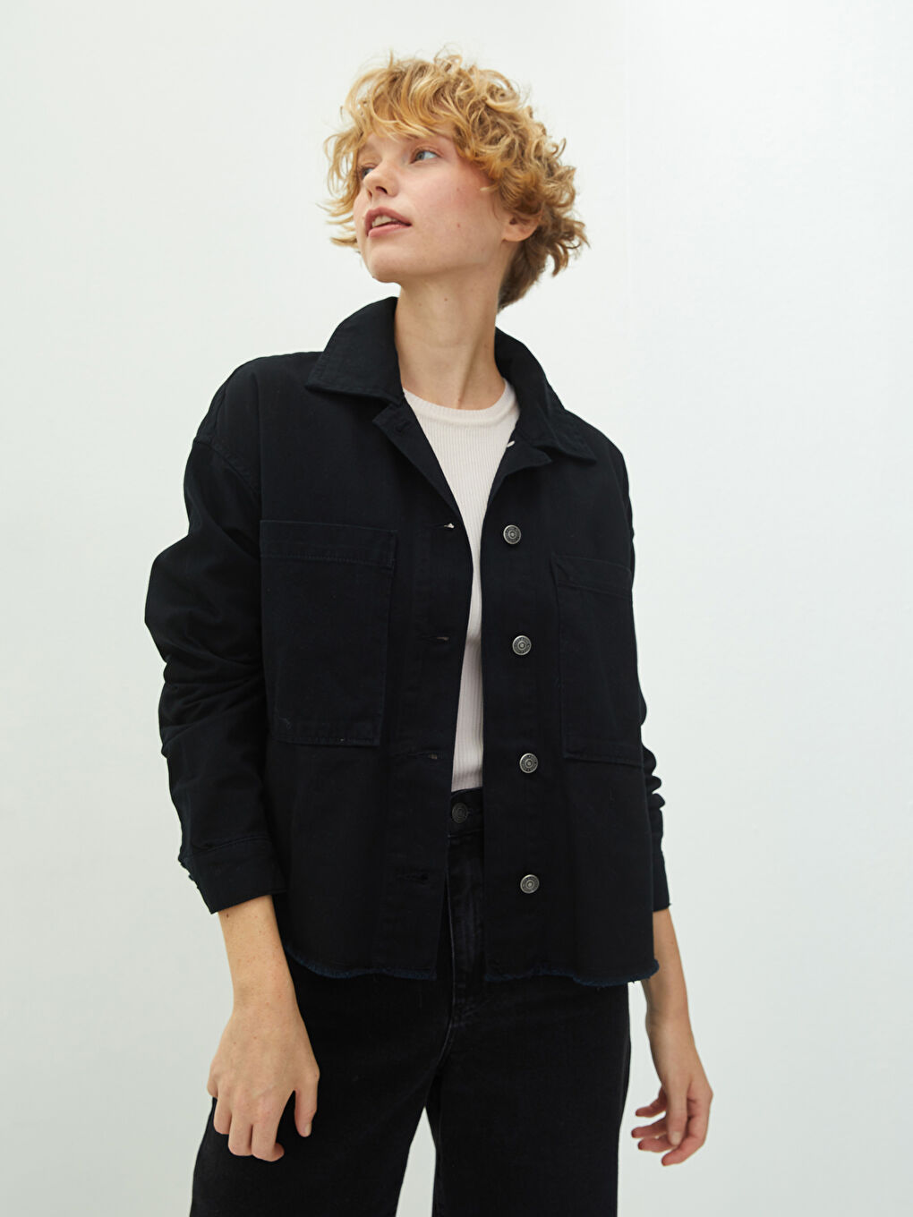 Siyah Gömlek Yaka Düz Uzun Kollu Cep Detaylı Poplin Kadın Ceket-3