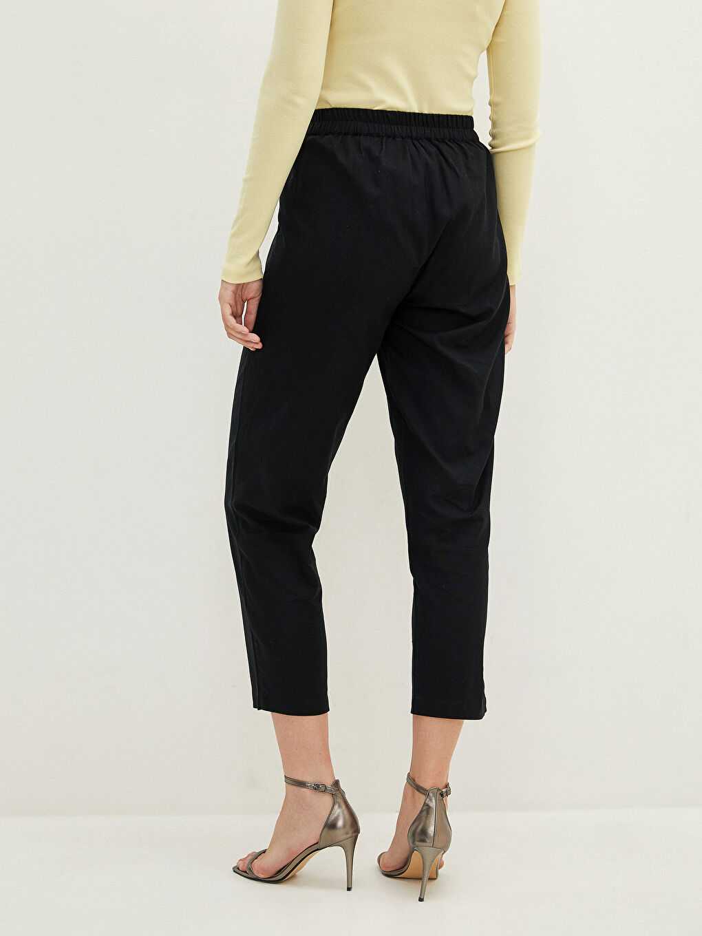 سروال نساء بخصر مطاطي وتفاصيل رباط-3