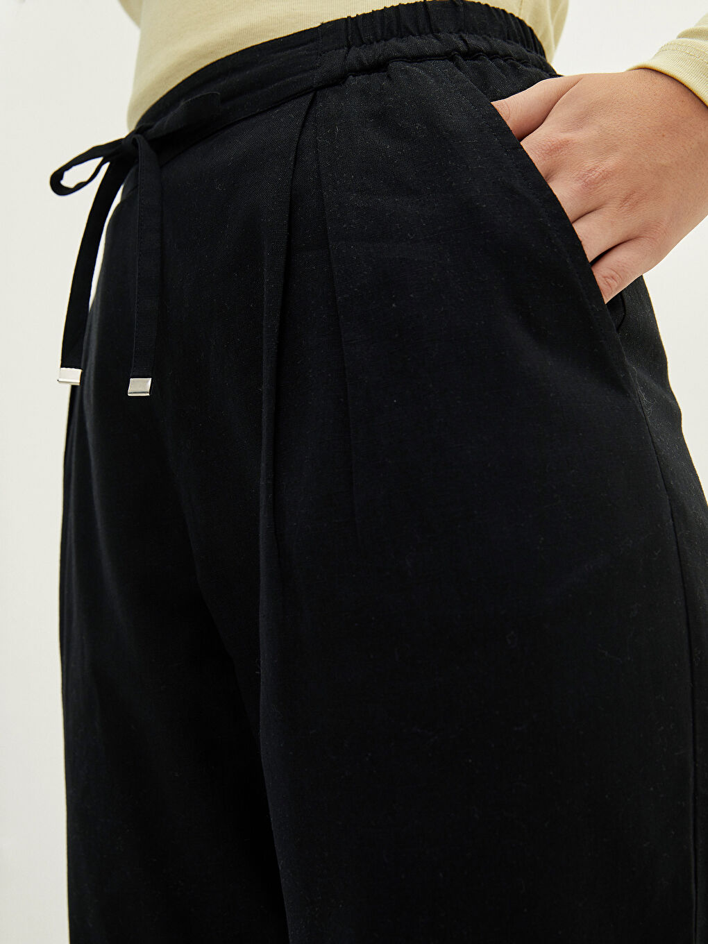 سروال نساء بخصر مطاطي وتفاصيل رباط-4