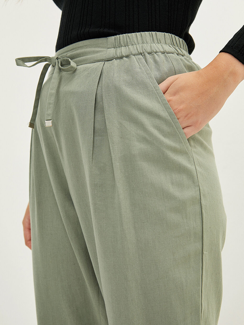 سروال نساء بخصر مطاطي وتفاصيل رباط-4