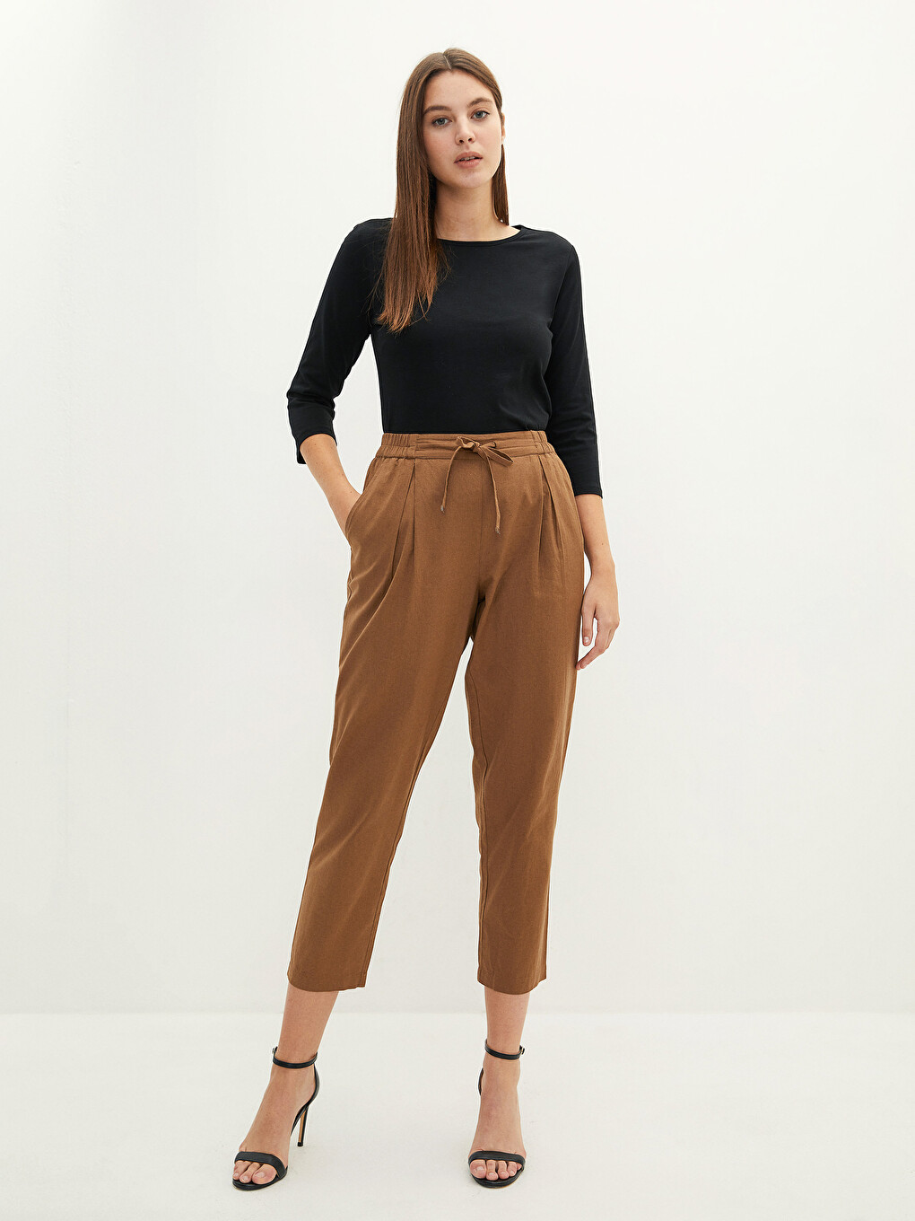 Women's Trousers With Elastic Waist And Tie Detail-2