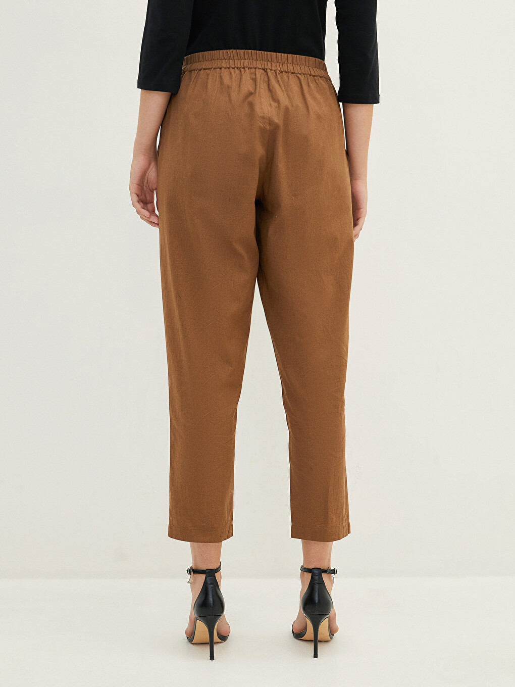 Women's Trousers With Elastic Waist And Tie Detail-4