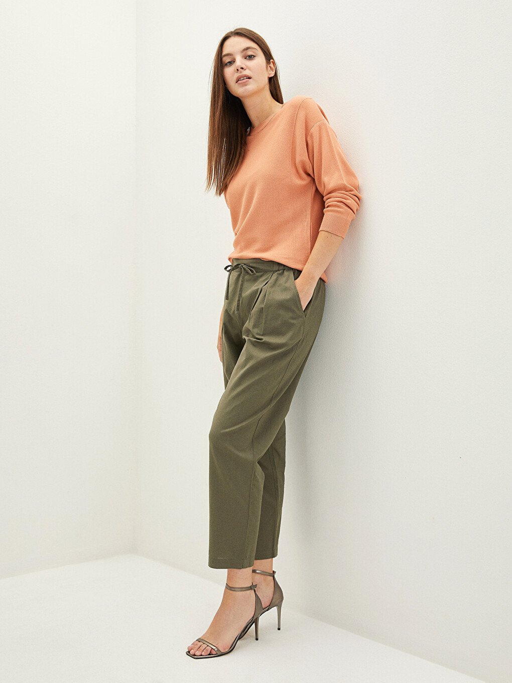 Women's Trousers With Elastic Waist And Tie Detail