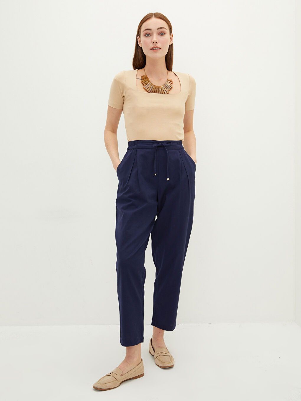 LCWAIKIKI Basic Women's Trousers with Elastic Waist and Tie Detail -W1FI25Z8-HSA