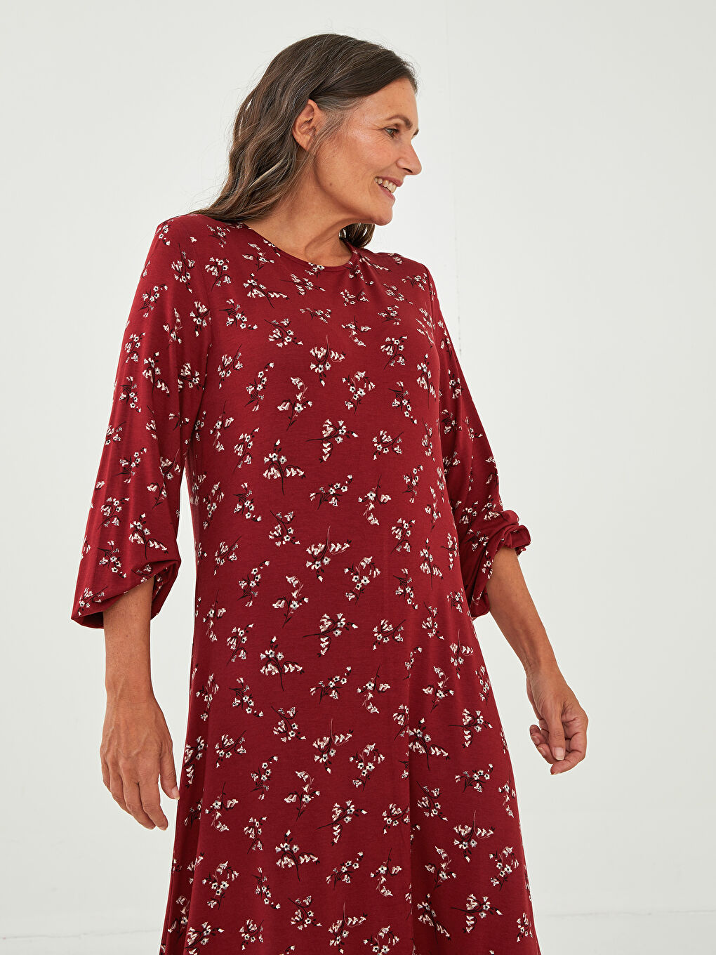 فستان نسائي برقبة دائرية زهري كم طويل بقصة A من الفسكوز-3