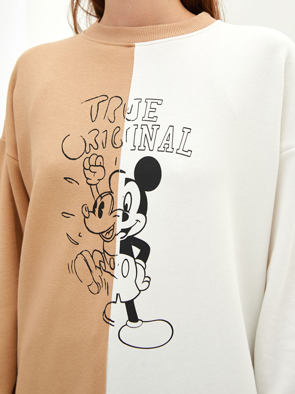 LCW Modest Pastel Turuncu Bisiklet Yaka Mickey Mouse Baskılı Kadın Sweatshirt Tunik - 3