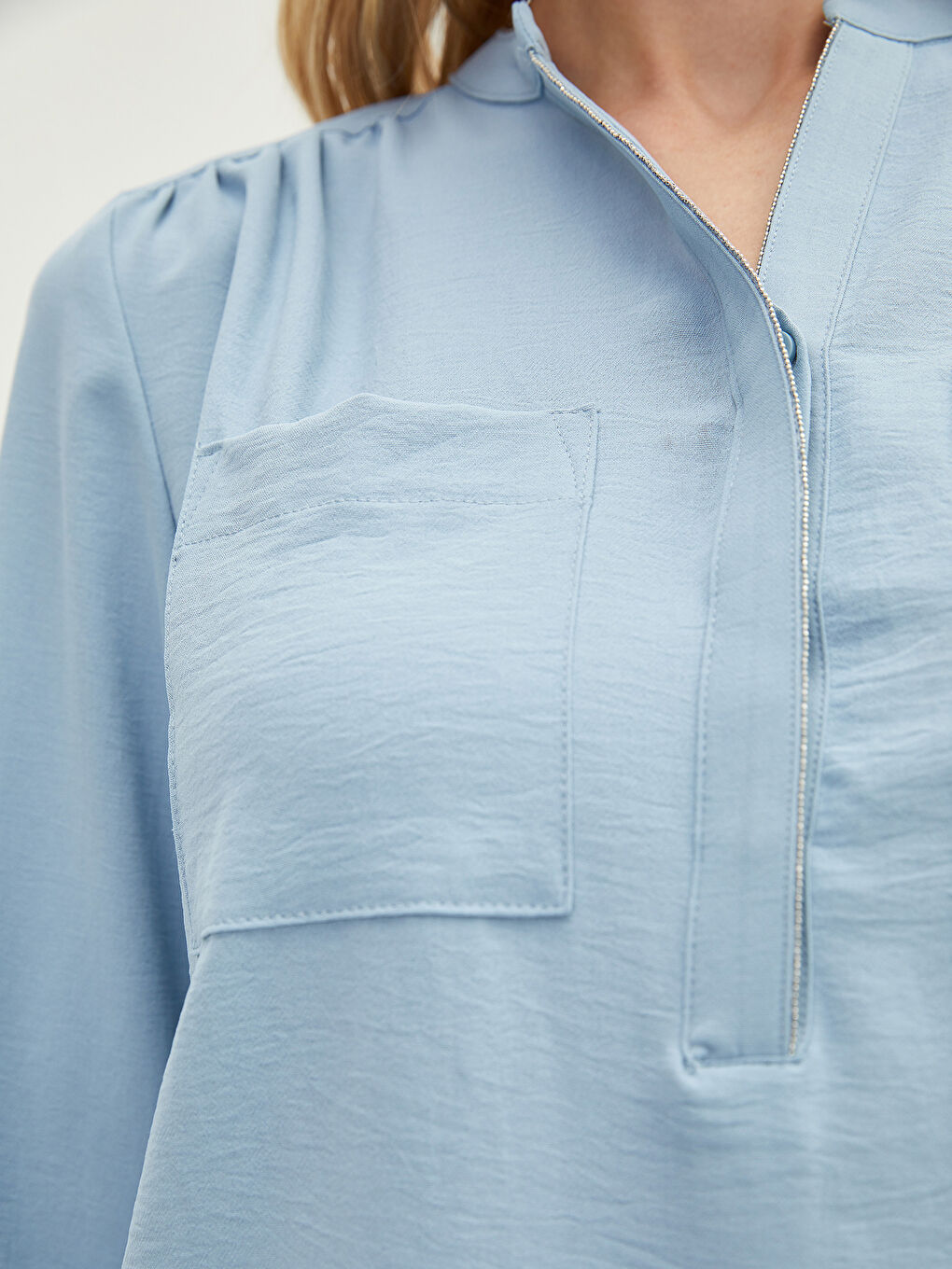 Blouse pour Femmes à Col Mao avec Détail de Poche-4