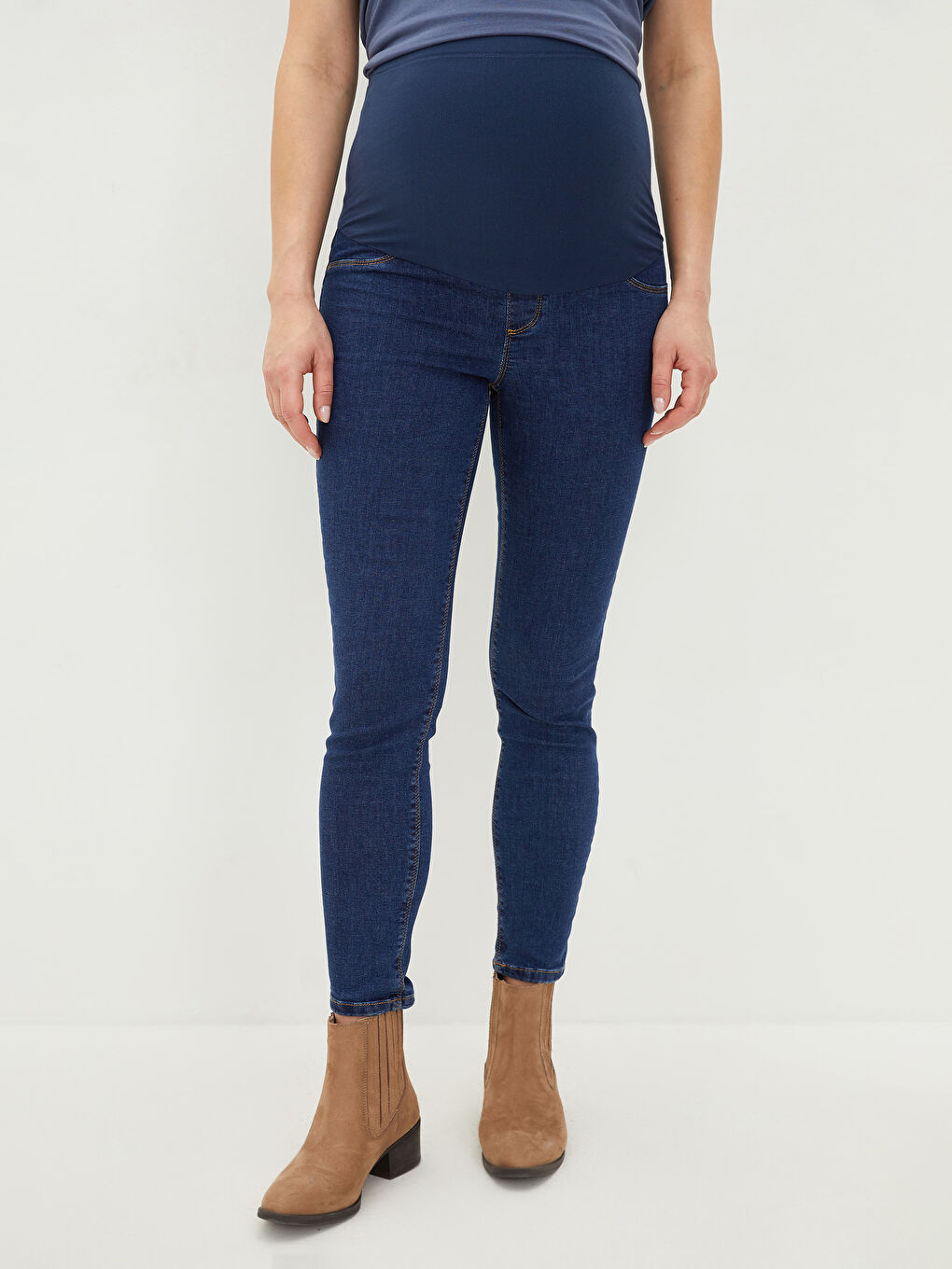 LCWAIKIKI Maternity Mercury Skinny Fit Straight Maternity Rodeo Jean Trousers with Abdominal Panels -W1FK38Z8-309