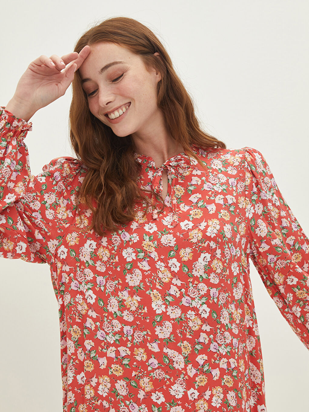 Mercan Bağlamalı Yaka Desenli Uzun Kollu Viskon Kadın Tunik-3