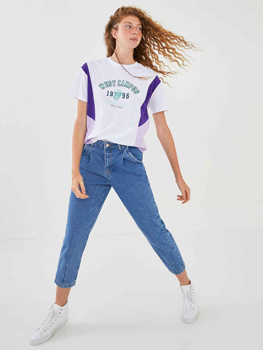 Beyaz Bisiklet Yaka Baskılı Kısa Kollu Pamuklu Kadın Tişört-2