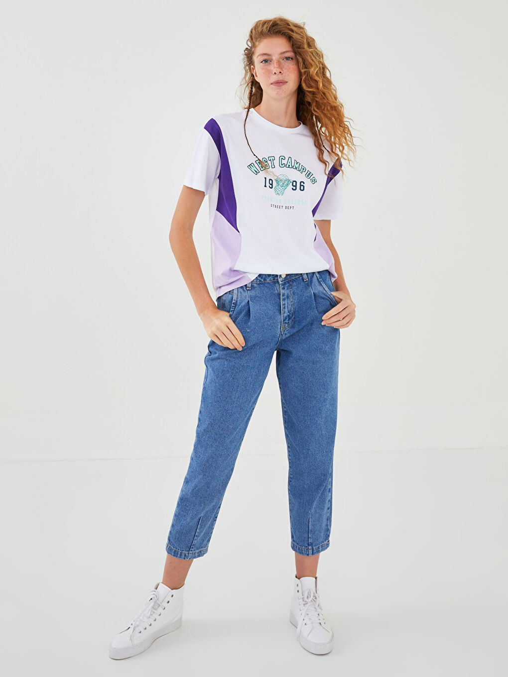 Beyaz Bisiklet Yaka Baskılı Kısa Kollu Pamuklu Kadın Tişört-3