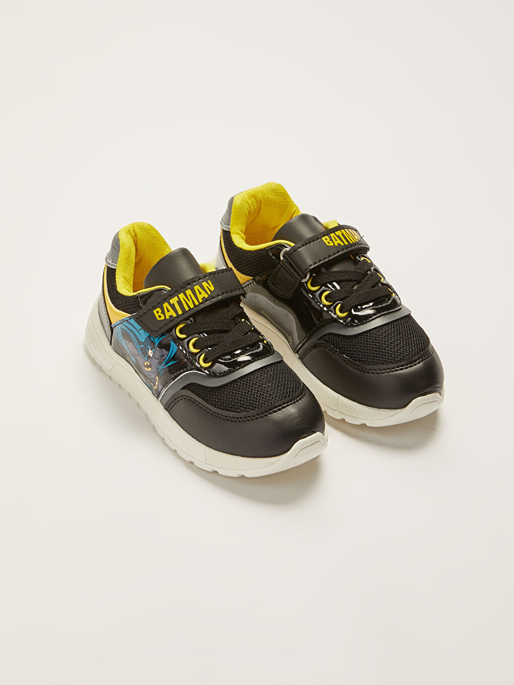 Siyah Batman Lisanslı Cırt Cırtlı Erkek Çocuk Spor Ayakkabı