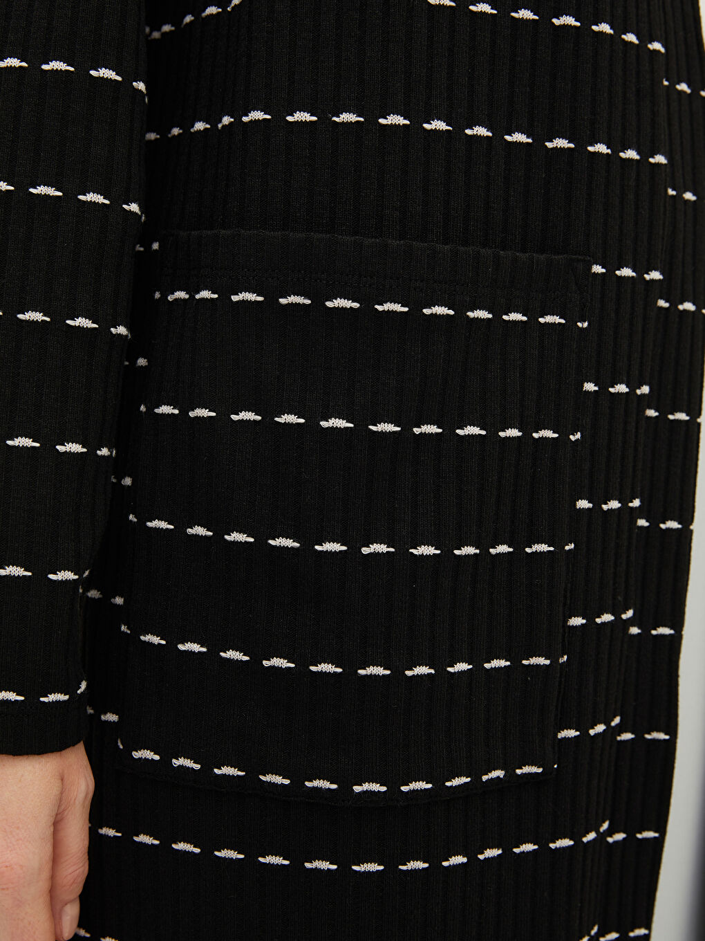 Siyah Şal Yaka Çizgili Uzun Kollu Kadın Hırka-3