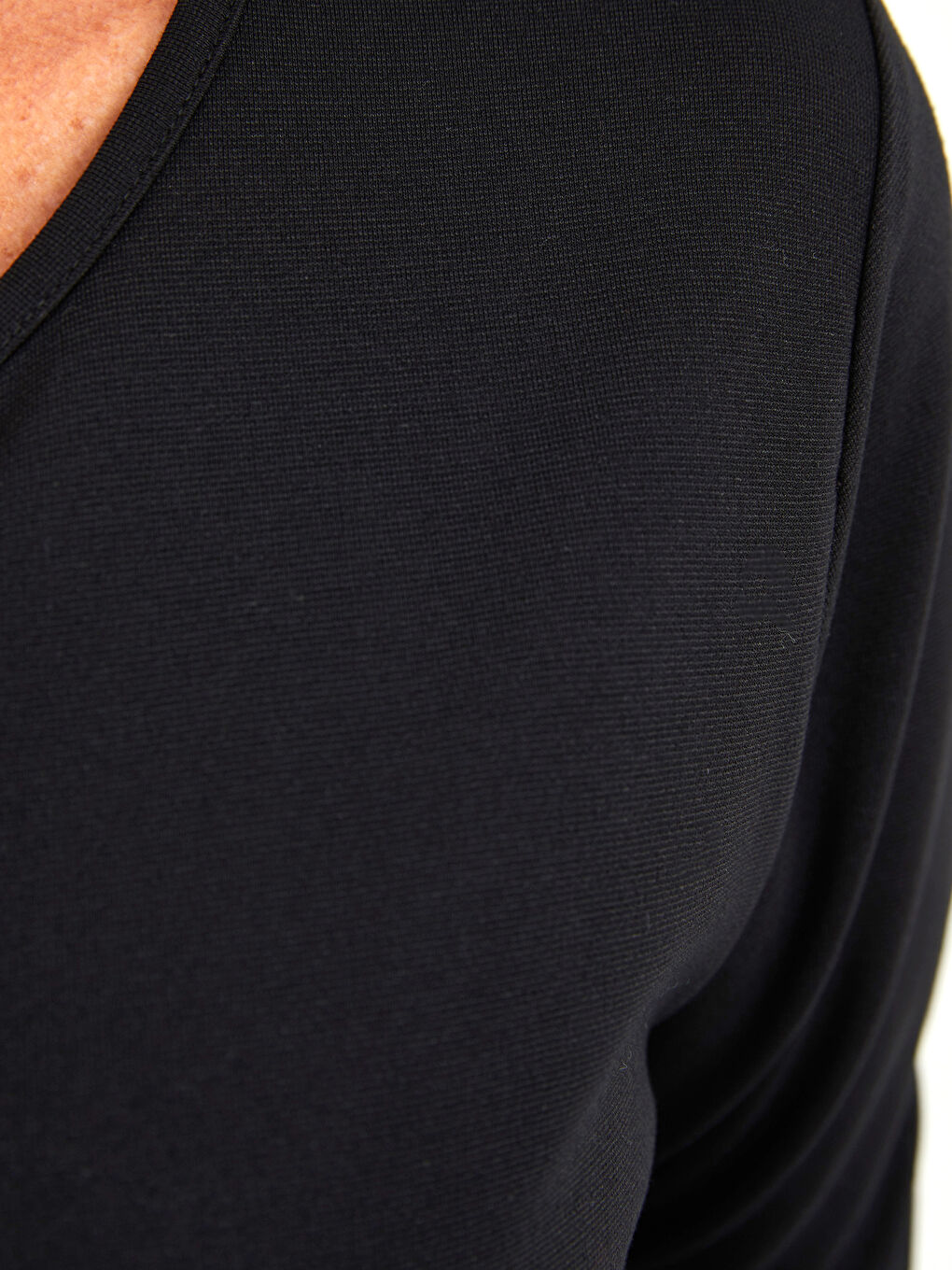 Siyah V Yaka Düz Uzun Kollu Kadın Bluz-3