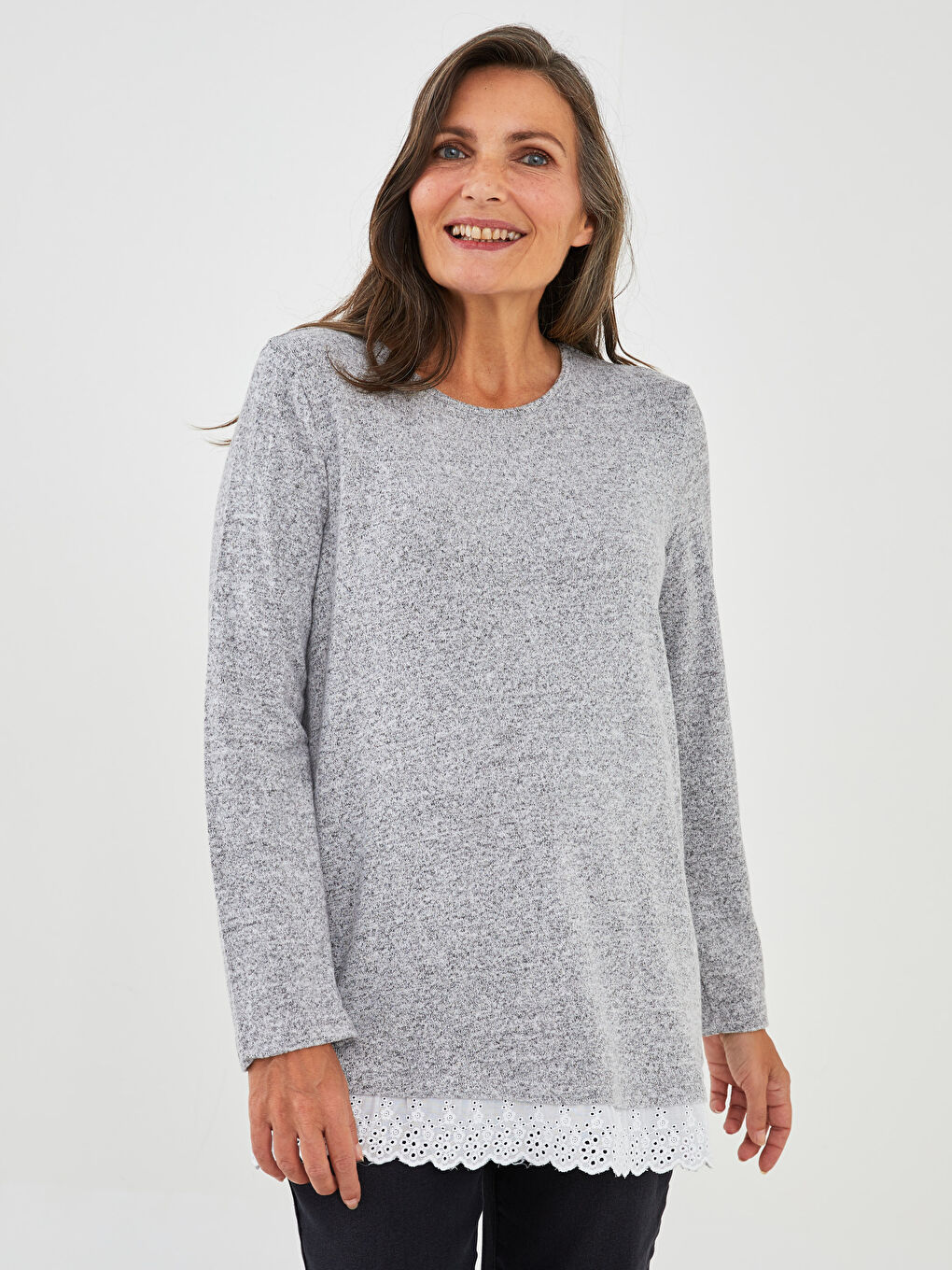 Gri Bisiklet Yaka Nakışlı Uzun Kollu Kadın Bluz