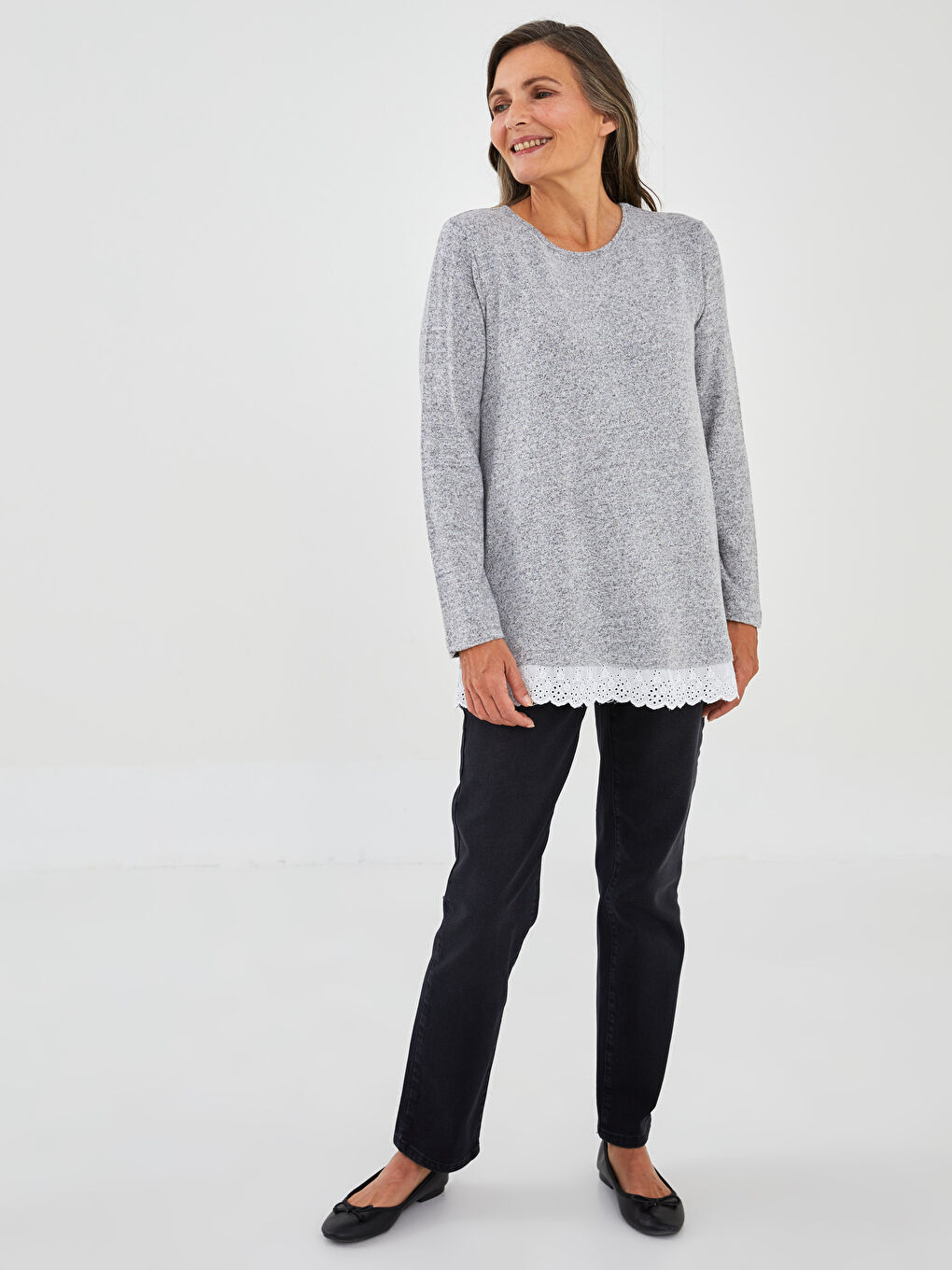 Gri Bisiklet Yaka Nakışlı Uzun Kollu Kadın Bluz-2