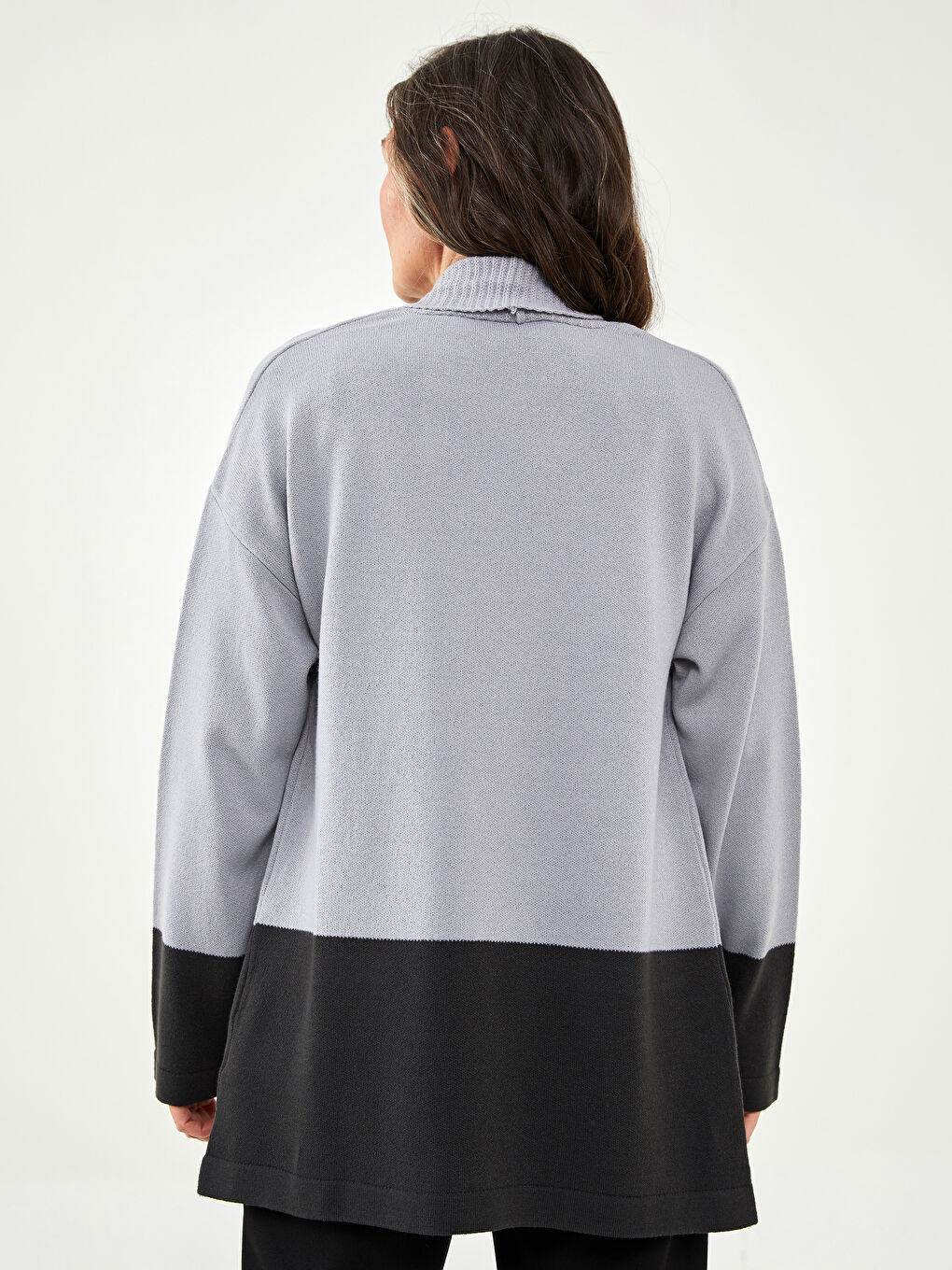 كارديجان تريكو بياقة شال وبلوك الألوان وكم طويل للسيدات-3