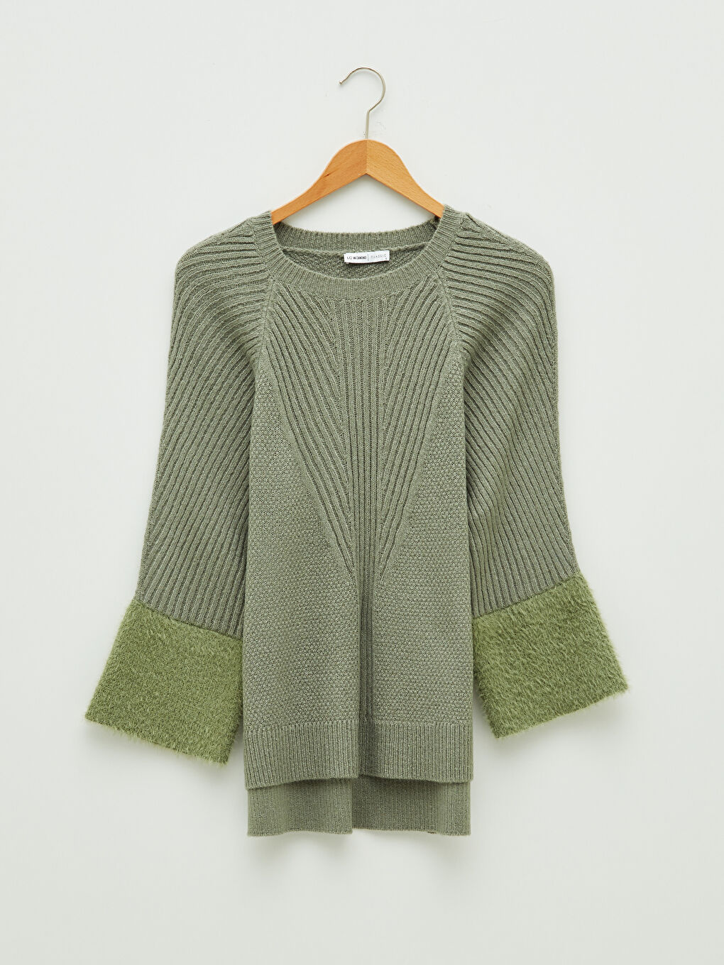 LCWAIKIKI Classic Crew Neck Self Patterned Long Sleeve Women's Knitwear Sweater -W1FT25Z8-RR0