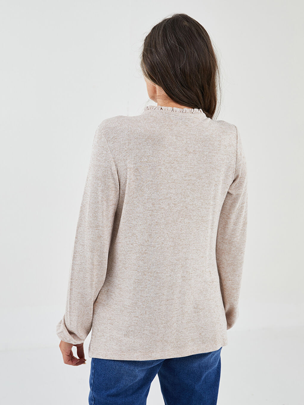 Bej Fırfırlı Bağlamalı Yaka Düz Uzun Kollu Kadın Bluz-4