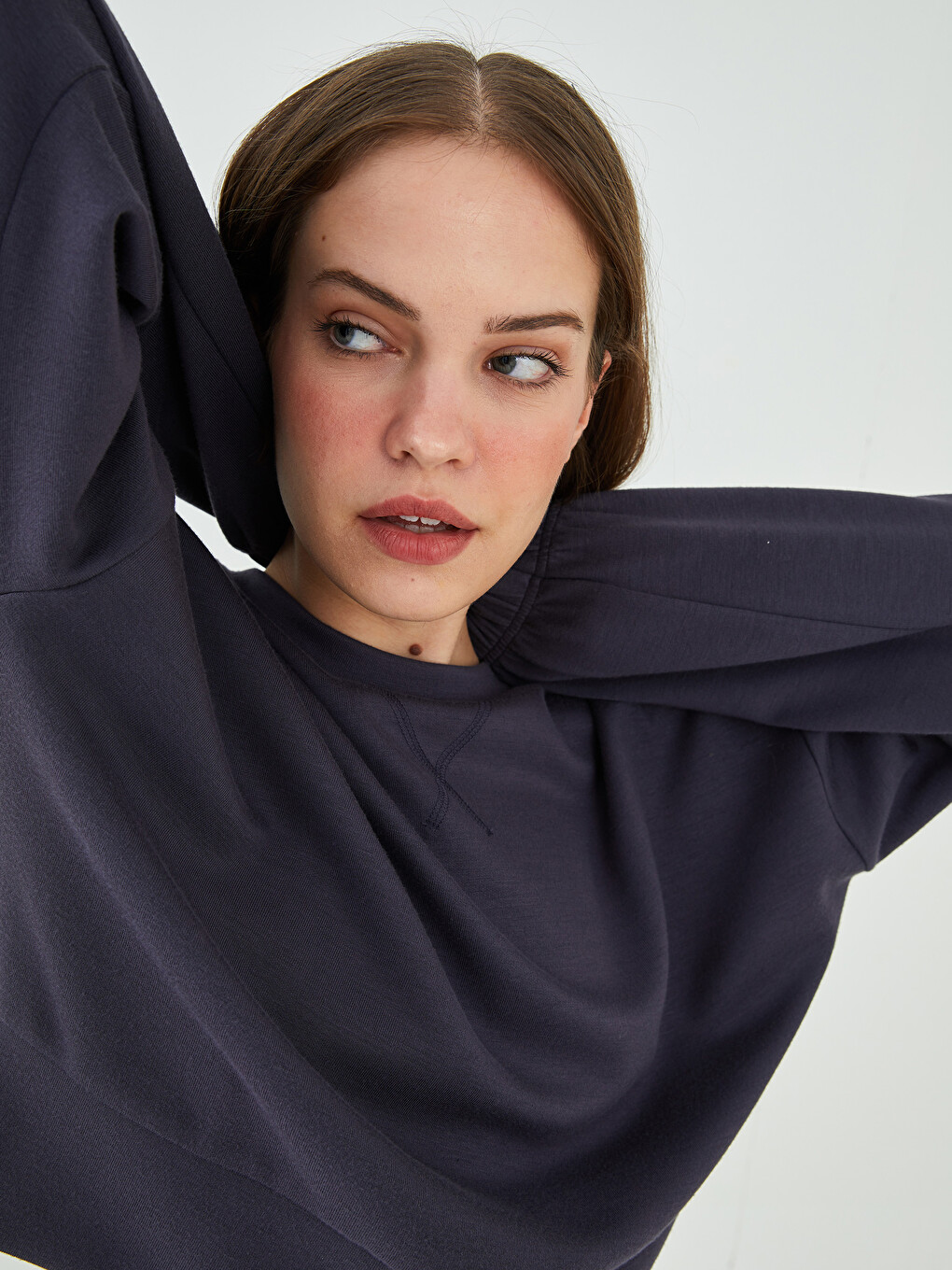 Crew Neck Plain Long Sleeve Women's Sweatshirt-2