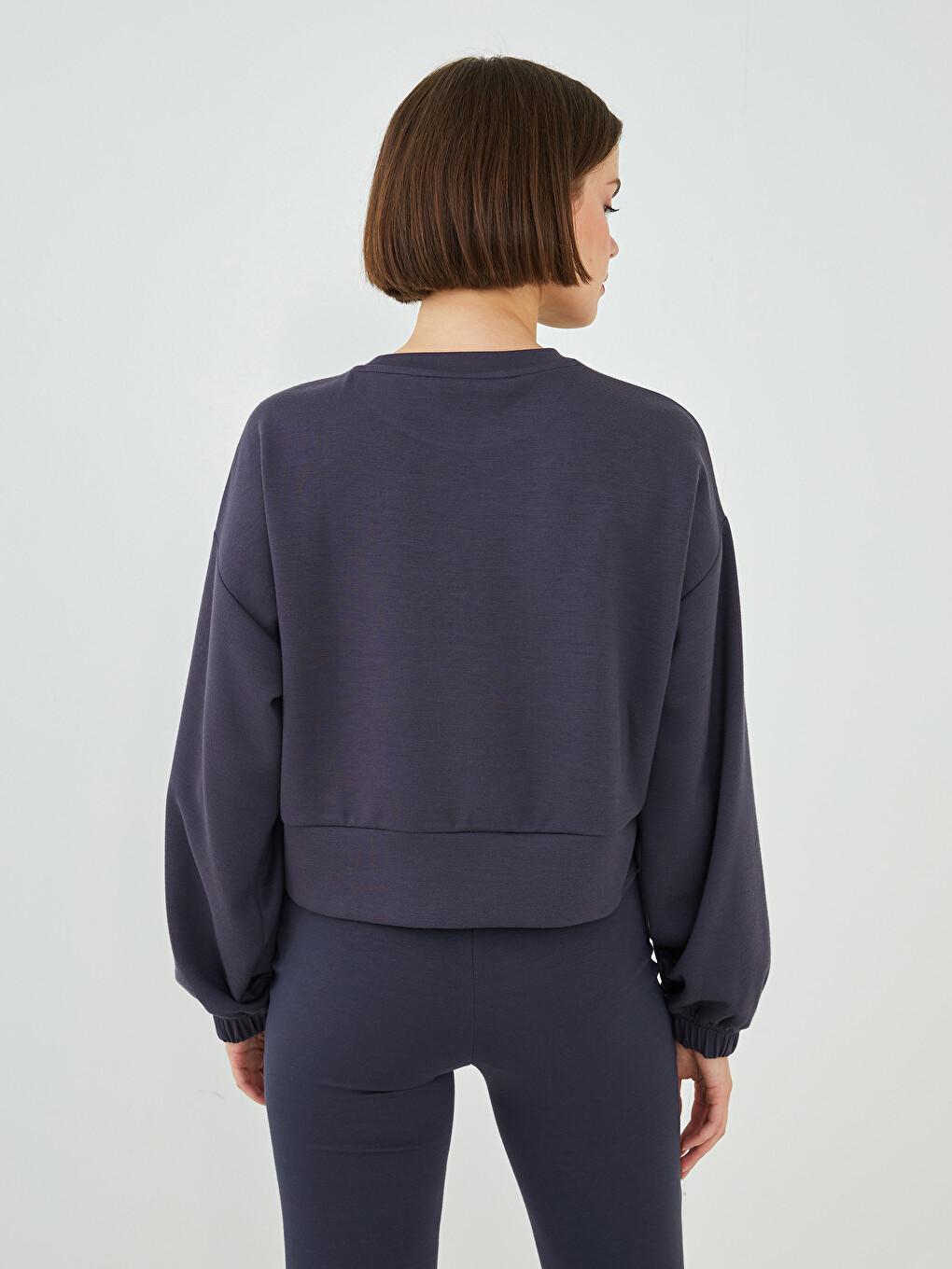 Crew Neck Plain Long Sleeve Women's Sweatshirt-3