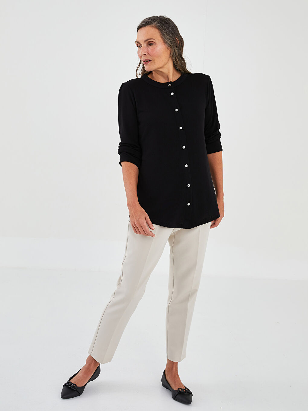 Siyah Bisiklet Yaka Düz Uzun Kollu Kadın Bluz-3