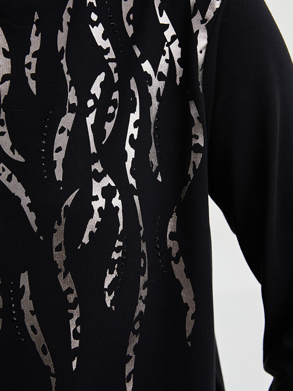 بلوزة كم طويل مطبوعة بياقة دائرية للسيدات-3