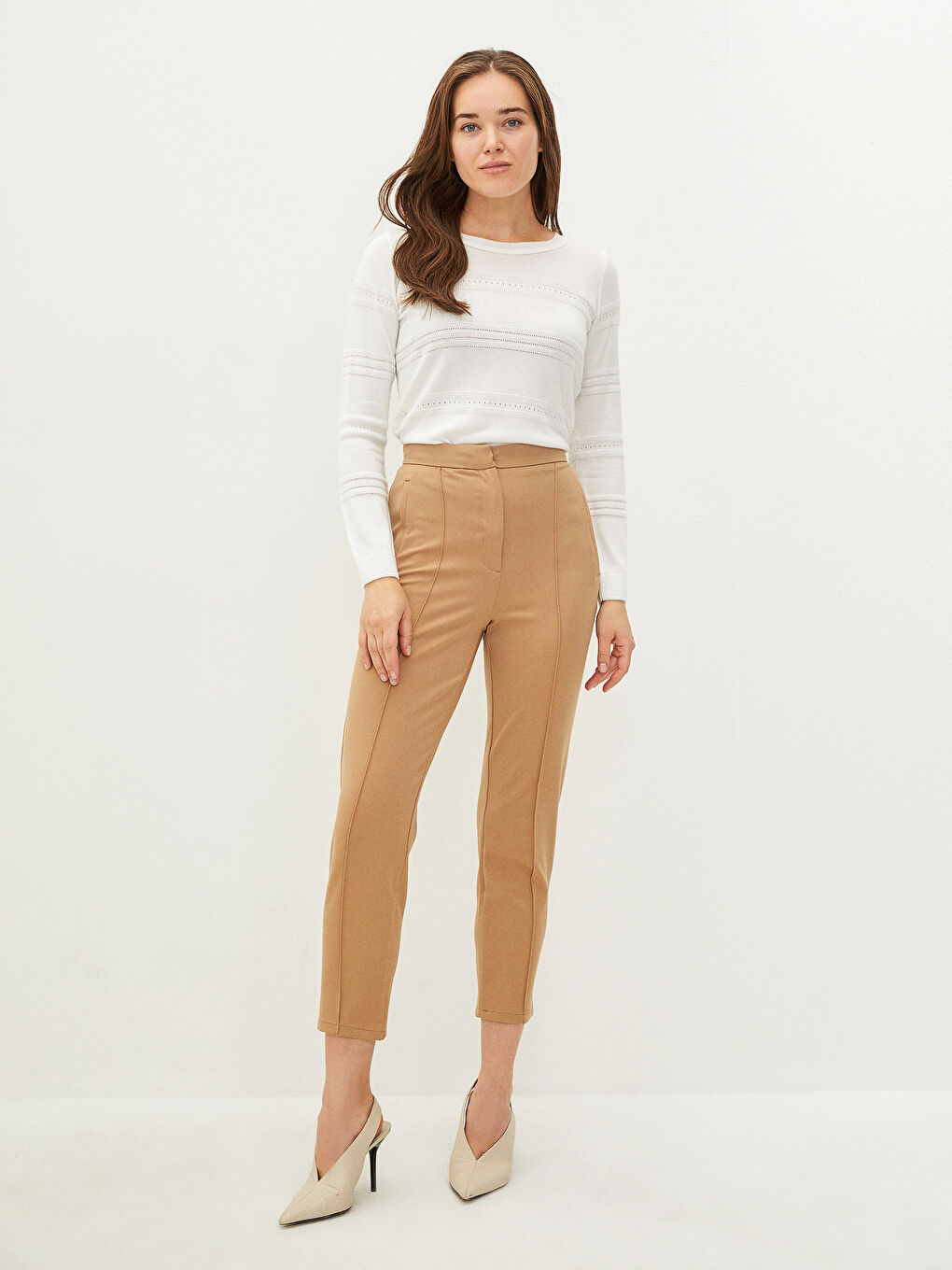 Bej Standart Fit Cep Detaylı Kadın Havuç Pantolon-2