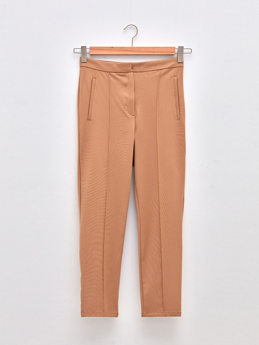 Bej Standart Fit Cep Detaylı Kadın Havuç Pantolon-6